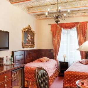 double_cozy_room_for_two_twin_room_u_zlateho_stromu_prague_original